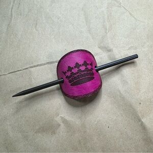 Retro leather hair stick barrette pink with crown